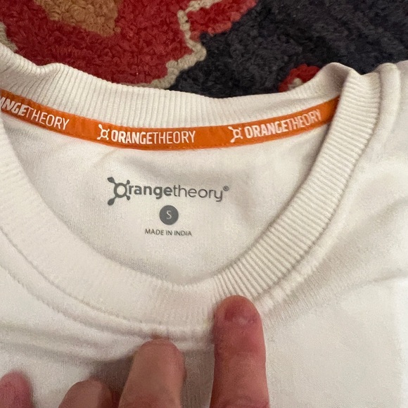 Orangetheory Fitness White sweatshirt size small - Picture 3 of 4